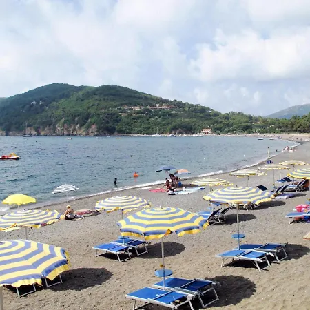 Locazione Turistica Golfo Della * Lacona